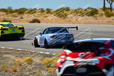 media/Oct-18-2025-Extreme Speed (Sat) [[d6d7e1fef1]]/Red-Green/